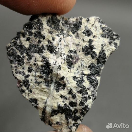 Минерал хромит