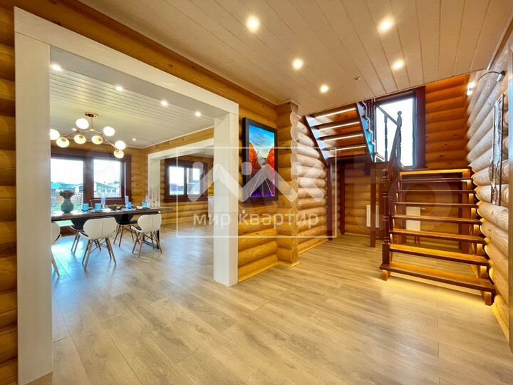 Дом 220 м² на участке 13 сот.