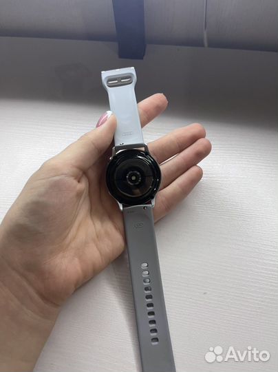 Смарт часы Samsung Active 2