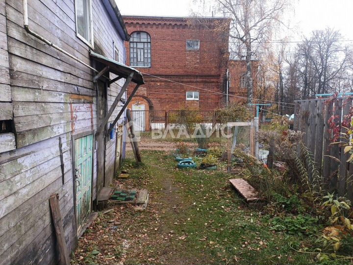 Комната 17,5 м² в 1-к., 1/2 эт.