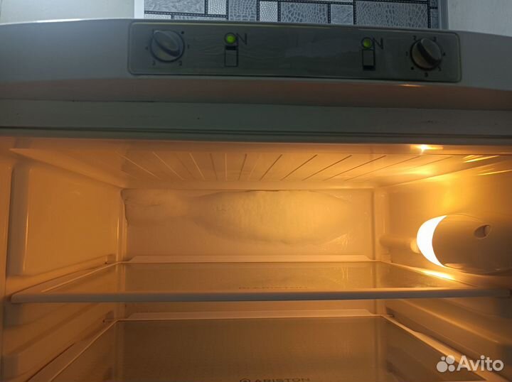 Холодильник ariston мва 8185 019 бу