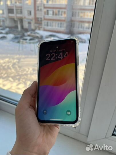 iPhone Xs, 64 ГБ