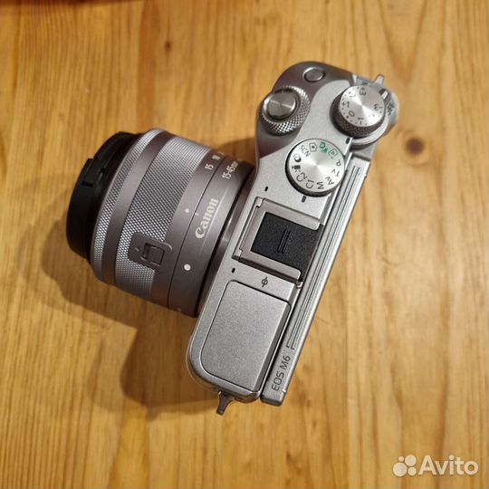 Canon eos m6