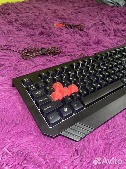 Игровая клавиатура Bloody и Мышь Bloody