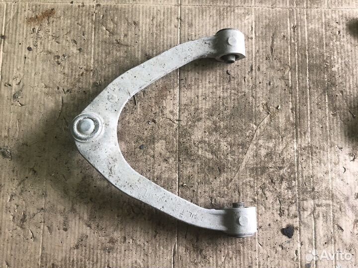 Infiniti ex 35 рычаг