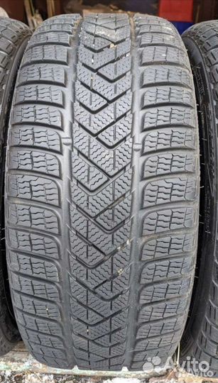 Pirelli Winter Sottozero 3 235/35 R19