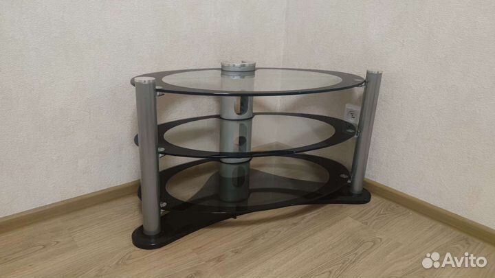 Стеклянная тумба под тв