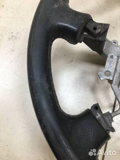 Рулевое колесо Toyota Land Cruiser Prado