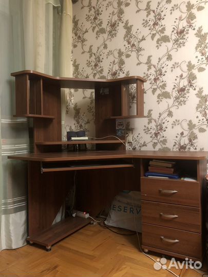 Компьютерный стол