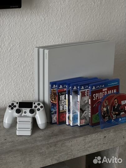Sony PlayStation 4 Pro White