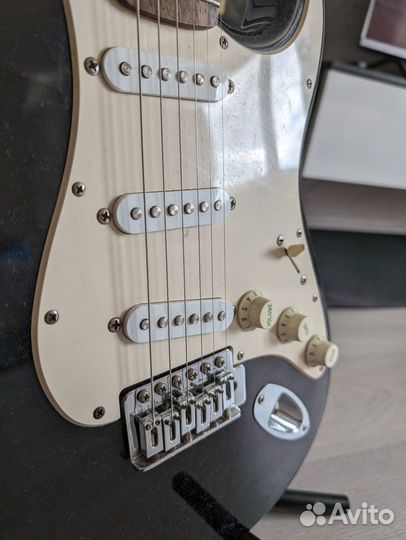 Электро гитара Fender Squire SSS с комбиком