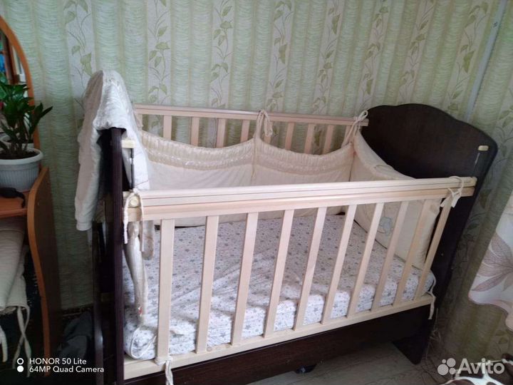 Детская кроватка