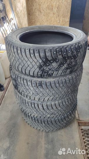 Goodyear UltraGrip 235/55 R19