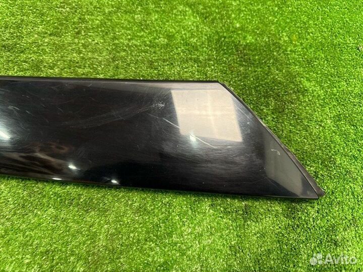 Накладка лобового стекла левая Skoda Fabia 2 1.4