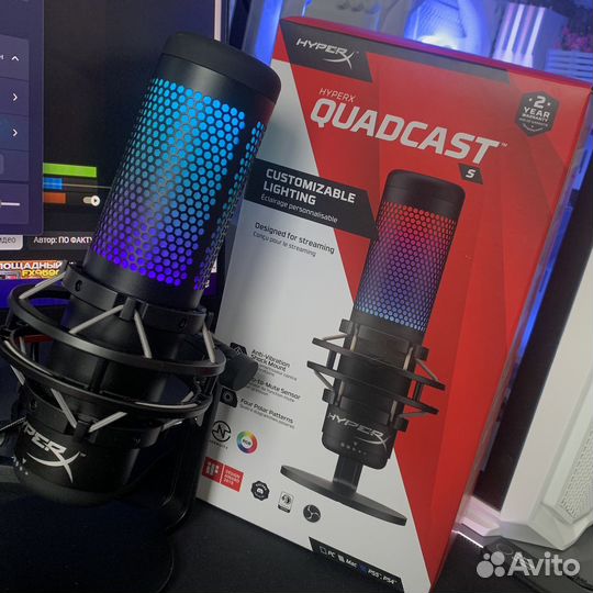 HyperX QuadCast S микрофон