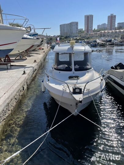 Каютный катер quicksilver 530