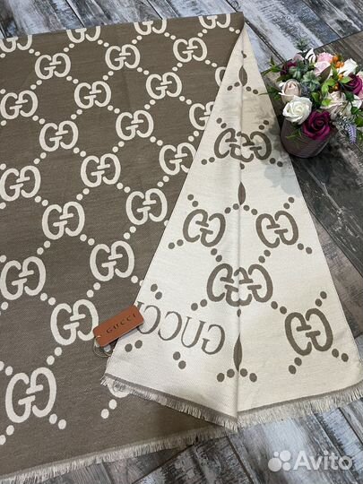 Палантин кашемировый Gucci бежевый двухсторонний