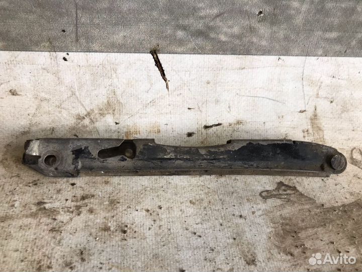 Кронштейн бампера левый Mercedes Cls-Class W219