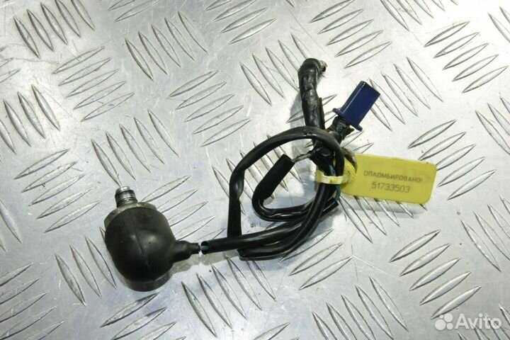 Датчик давления масла Honda CBR900RR / 954, SC50