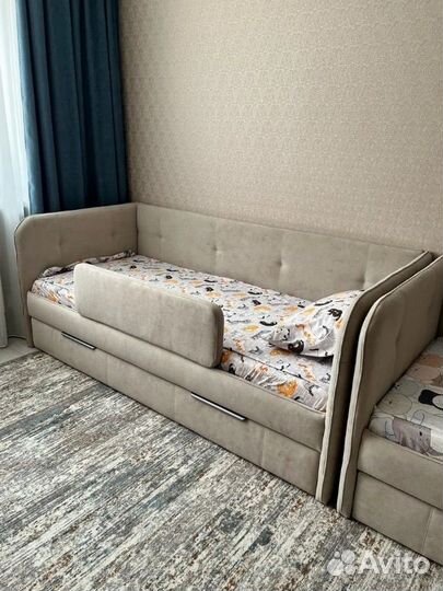 Детская кровать диван с мягкими бортиками