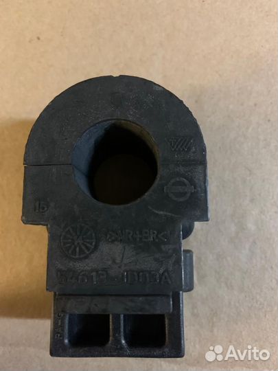 Втулки переднего стабилизатора Nissan 54613-JD03A