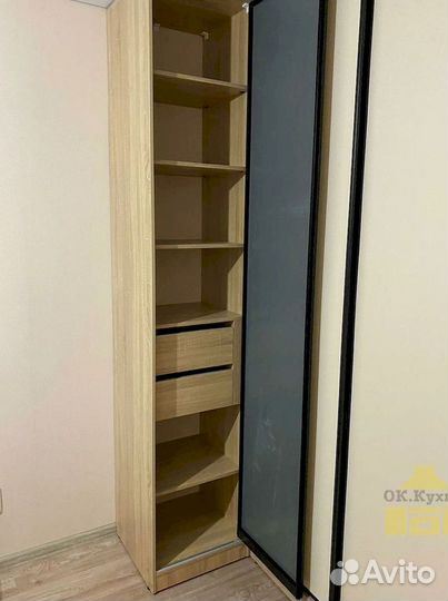 Дверный шкаф