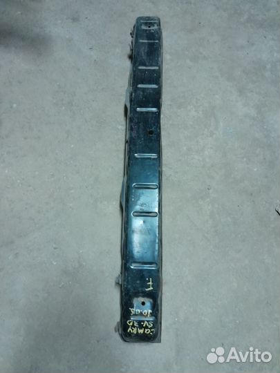 Усилитель бампера Toyota Camry SV30