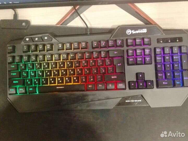 Игровая клавиатура с подсветкой