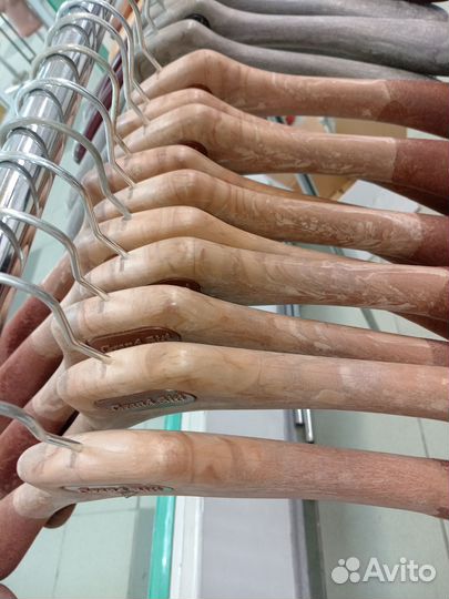 Плечики для одежды великаны