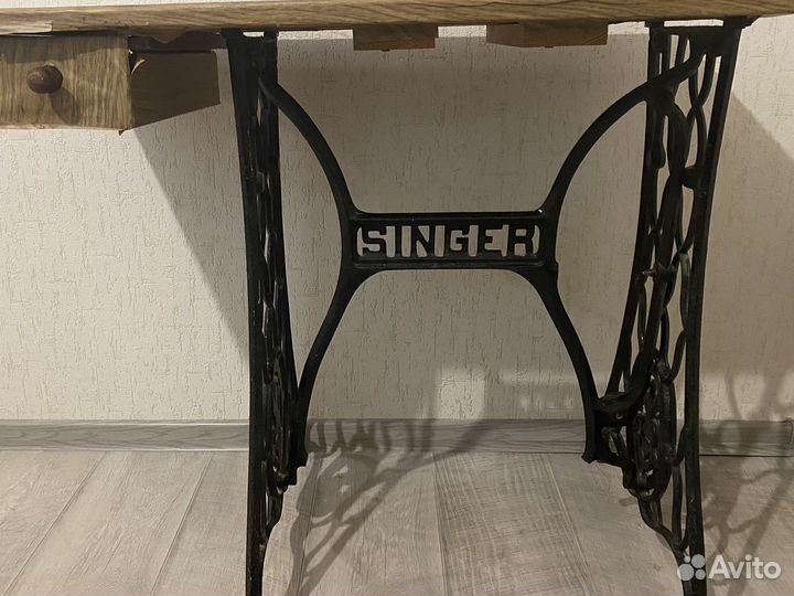 Станина чугунная от швейной машины singer Singer