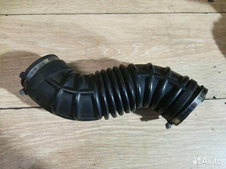 Патрубок воздушного фильтра Opel Antara 2007