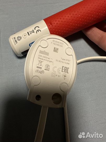 Детская электрическая зубная щетка Braun Oral B