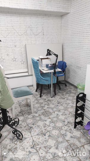 Маникюрный стол бу