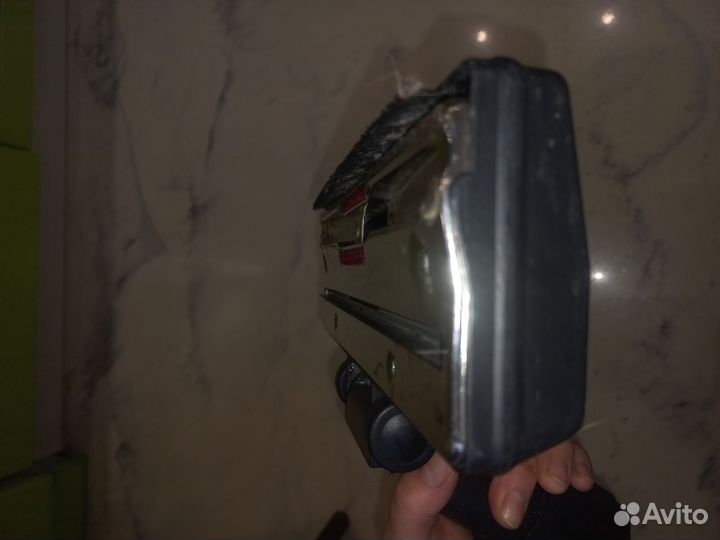 Универсальная щётка для пылесоса