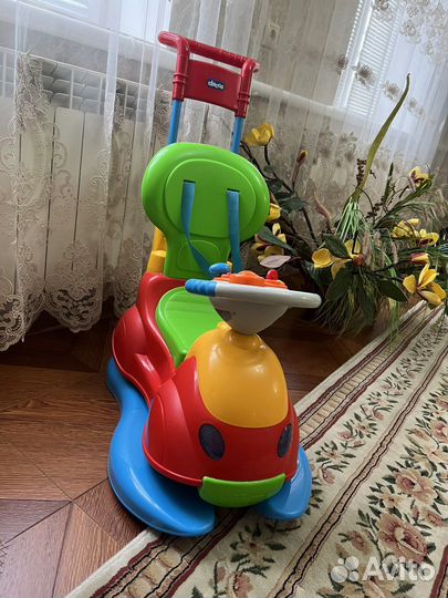 Детская машинка каталка Chico