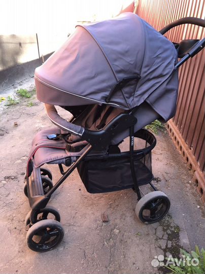 Коляска прогулочная