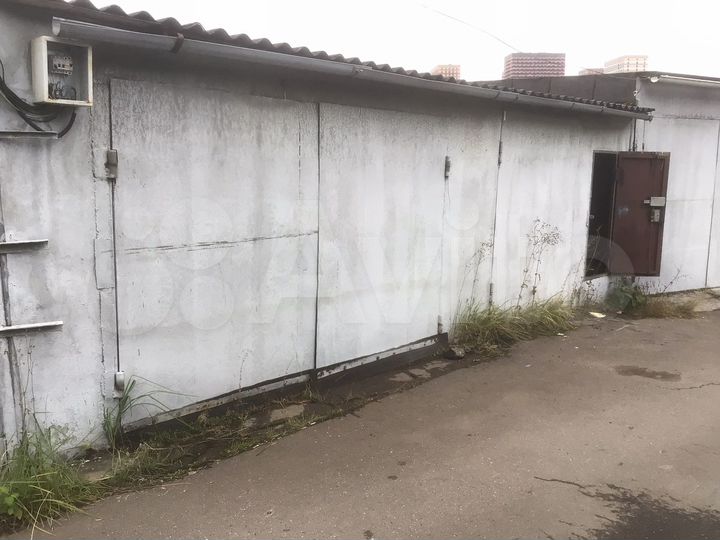 Гараж, > 30 м²
