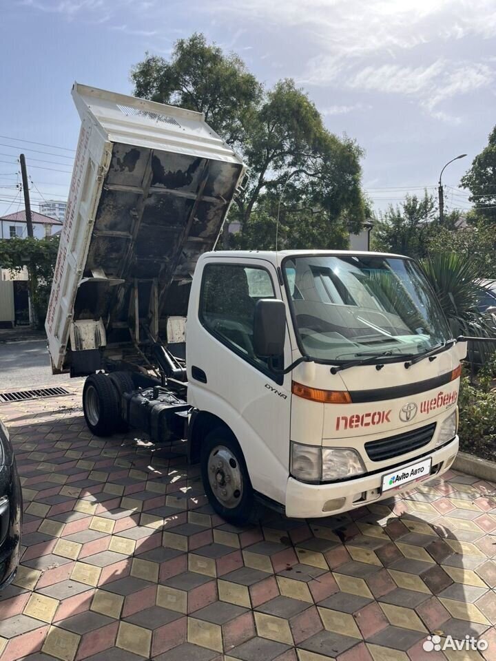 Toyota Dyna, 2001