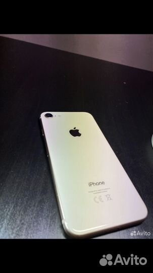 Телефон iPhone8