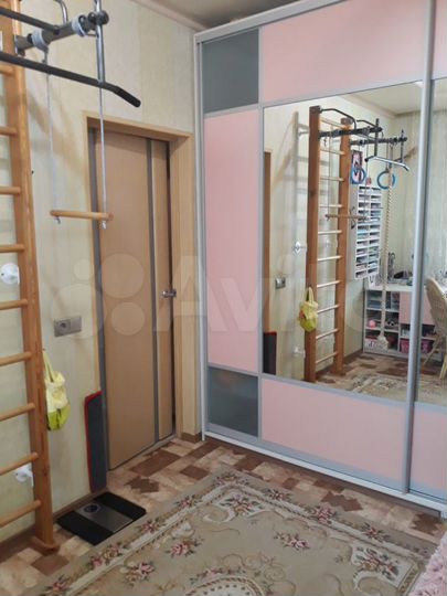 2-к. квартира, 72 м², 4/9 эт.