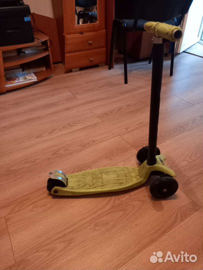 Самокат детский бу трёх колёсные