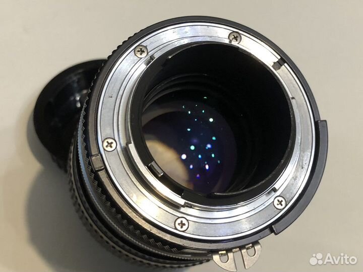 Объектив Nikkor 105mm f/2.5 Ai-s