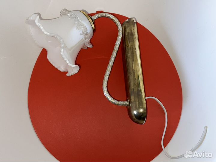 Бра настенное белый плафон