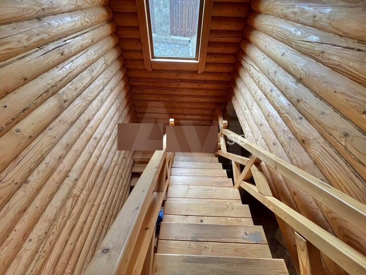 Дом 350 м² на участке 15 сот.