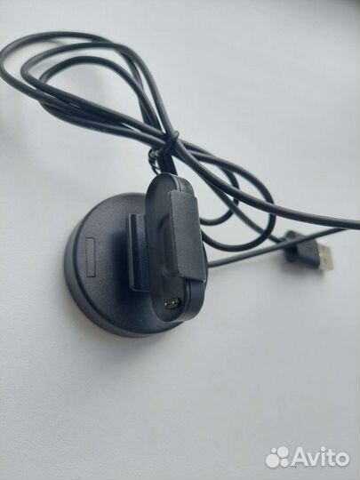 Зарядное устройство для фитнес браслета Mi Band 4