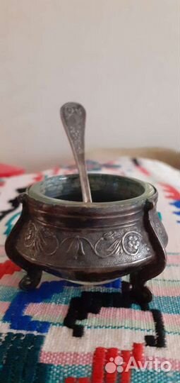Мельхиоровая солонка с ложечкой