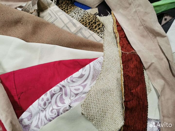 Б/у обрезки кожзама, тканей с мебели
