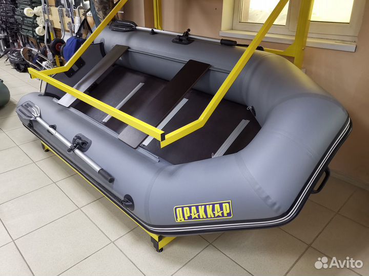 Лодка драккар 2900 ск LUX