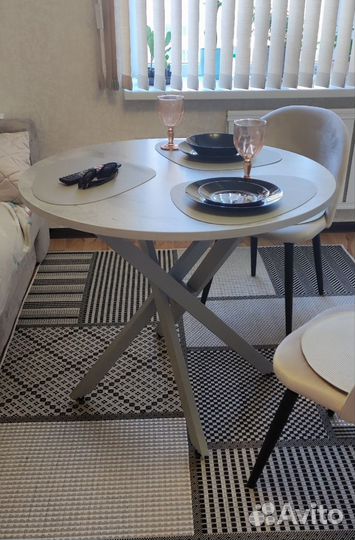 Стол обеденный круглый