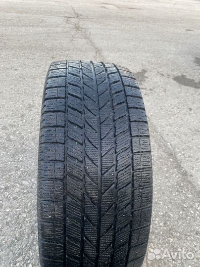 Toyo Observe Garit KX 215/50 R17